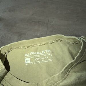 Alphalete Lifestyle Fit Crewneck Tee - Olive